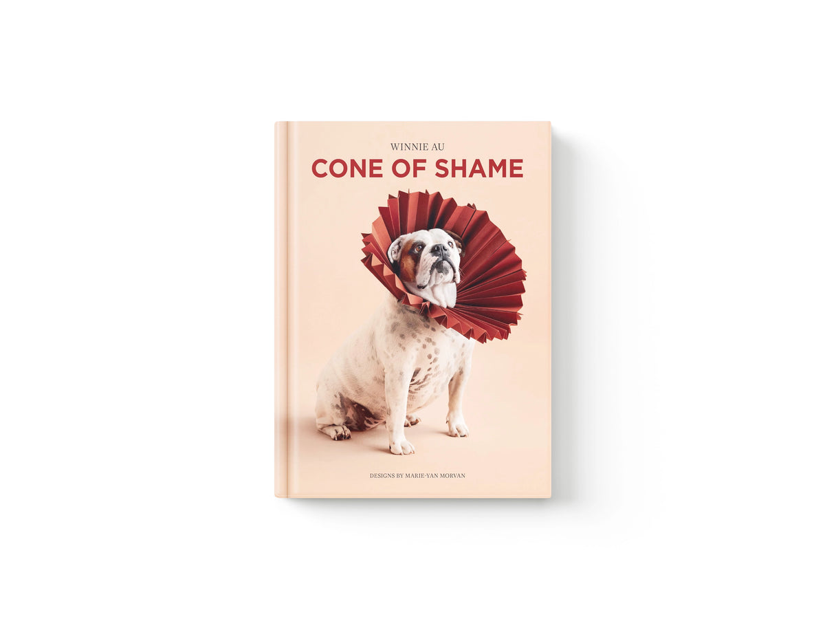 Cone of Shame by Winnie Au; 9781454949169